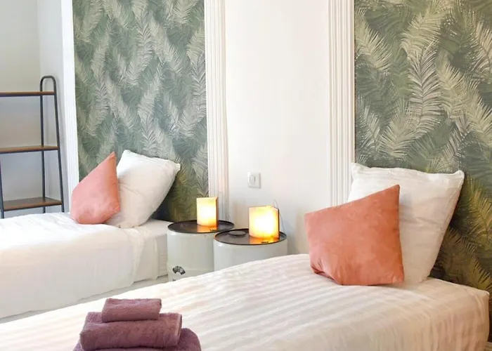 L'insolite Bed & Breakfast Gorges (Pays de la Loire)