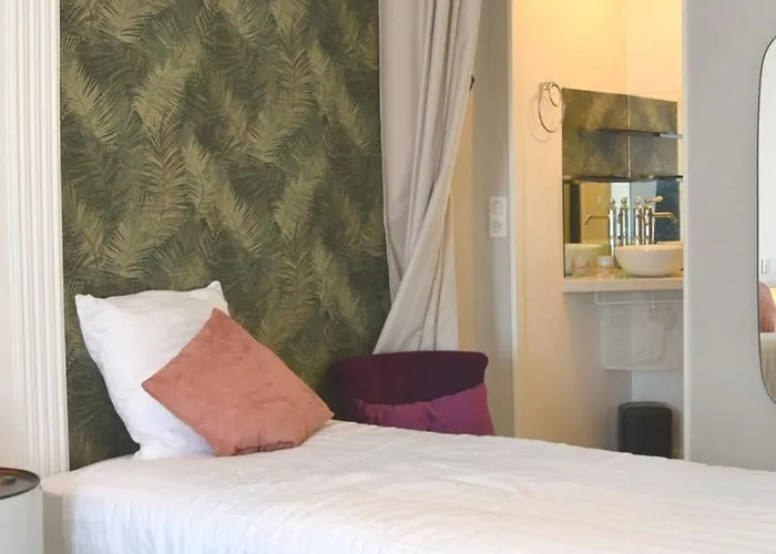 L'insolite Bed & Breakfast Gorges (Pays de la Loire)